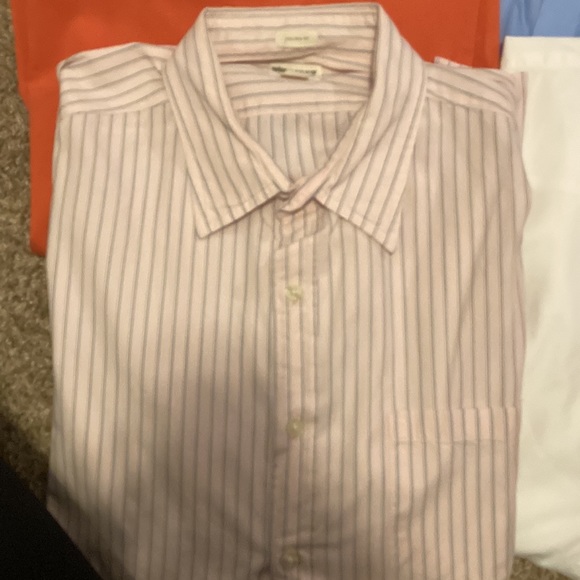 Eight button downs, some causal some dressy lot A37 - Picture 2 of 7